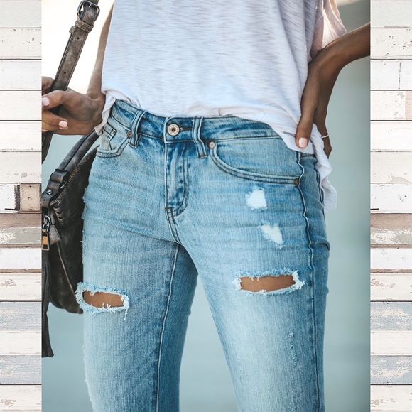 KanCan Distressed Light Wash Universal Skinny Jean - Picture 6 of 8